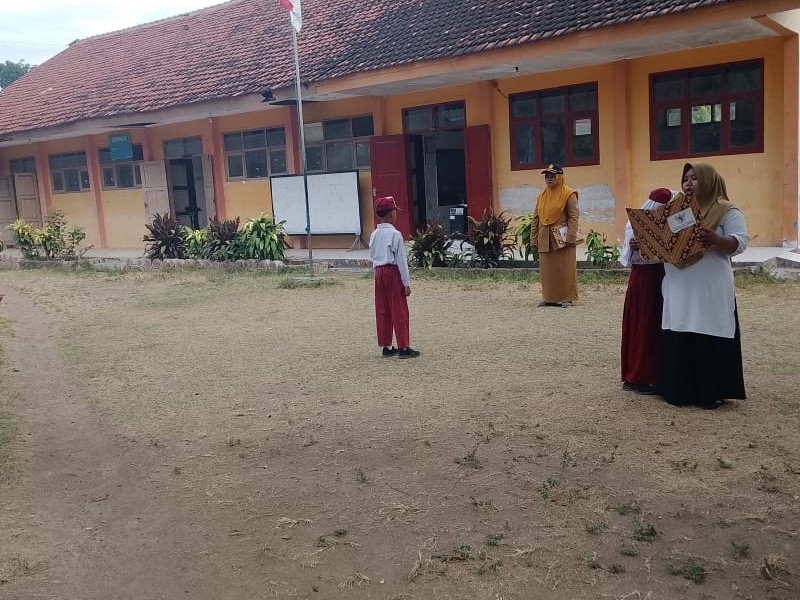 UPACARA MEMPERINGATI SUMPAH PEMUDA